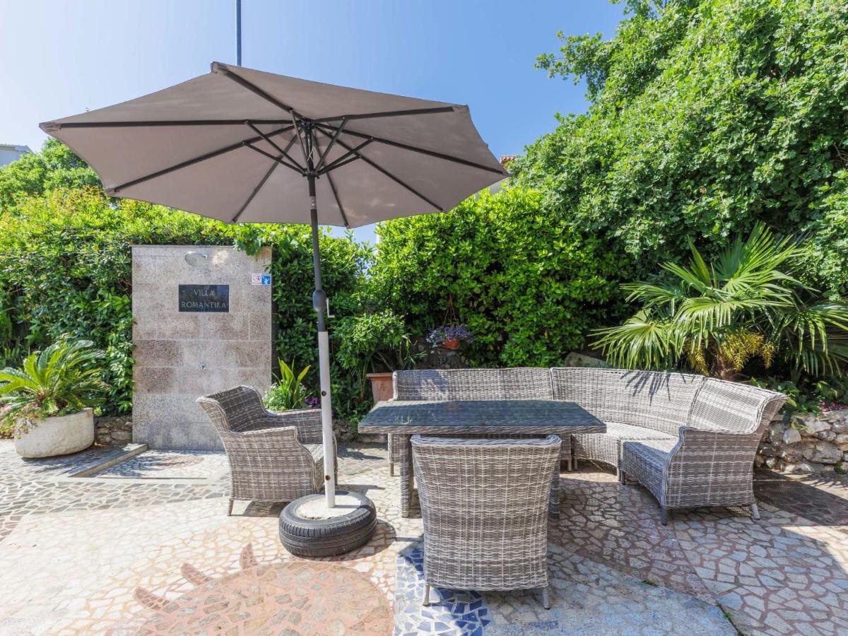 Romantika - Roj108 By Interhome *