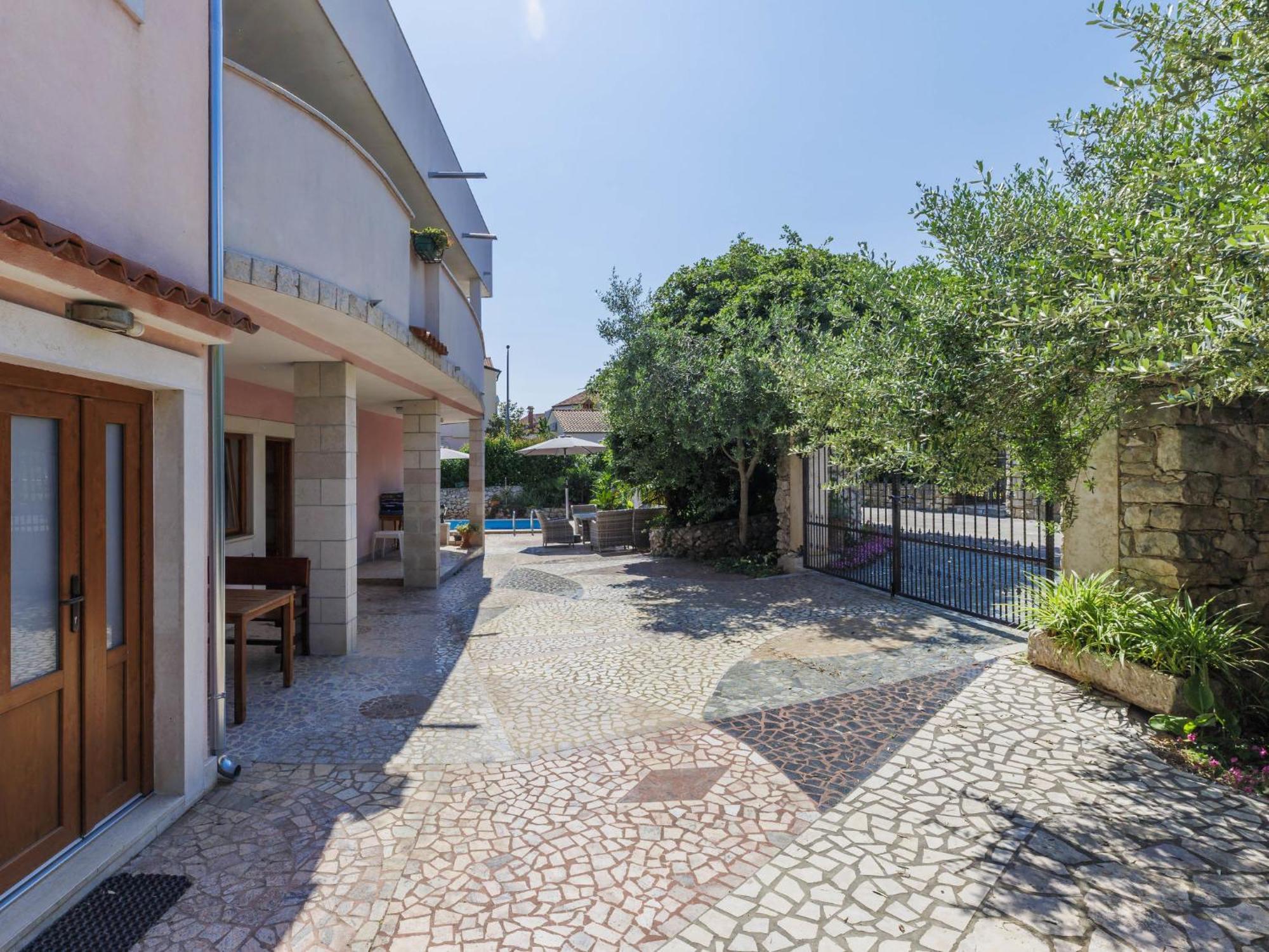 Romantika - Roj108 By Interhome *